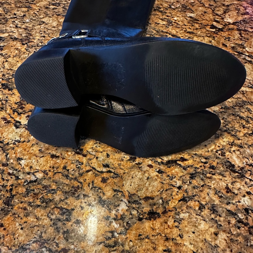 Steve Madden❤️Regina Boots~Sz-9-Leather &Stretch fabric in excellent condition. - Picture 9 of 10